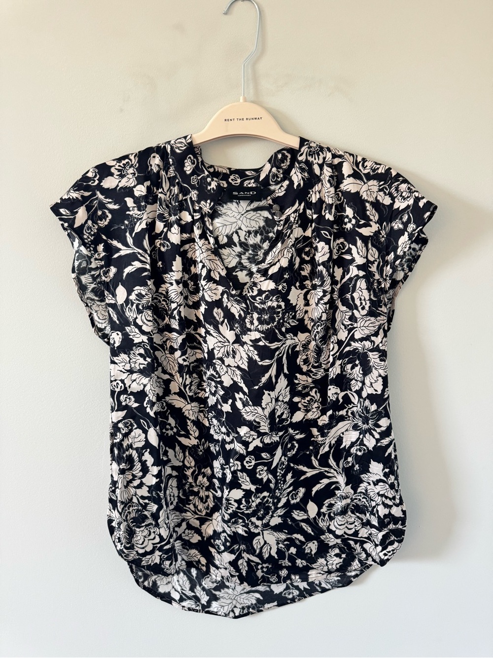 SAND Black & Ivory Floral Cap-Sleeve V-Neck Blouse